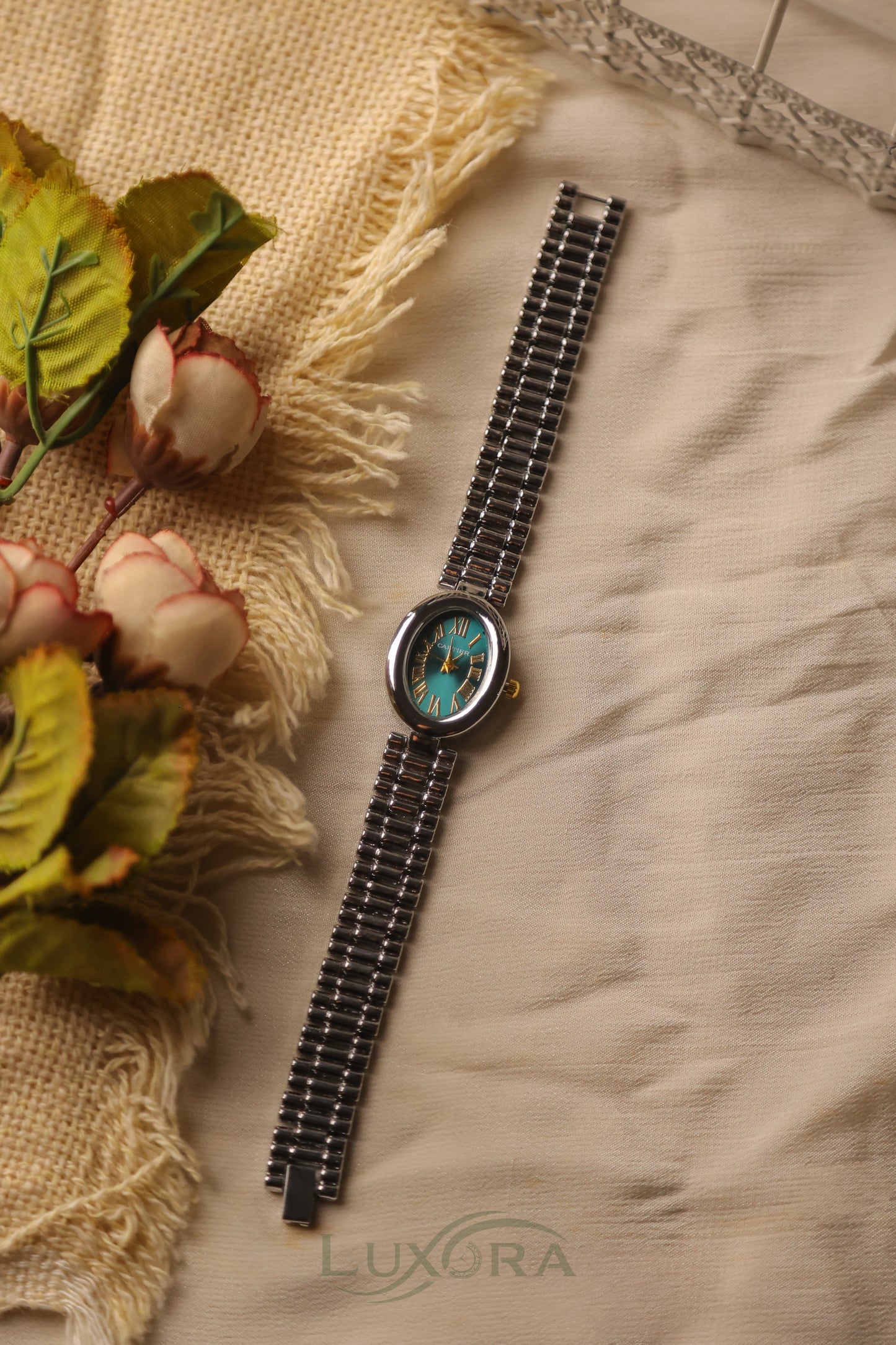 Carter Oval Silver Green