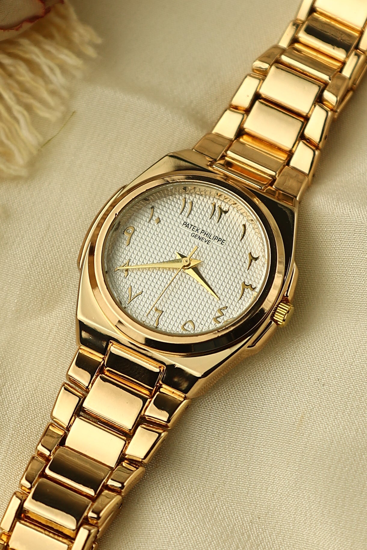 PATEK PHILIPPE ARABIC ROMAN GOLDEN