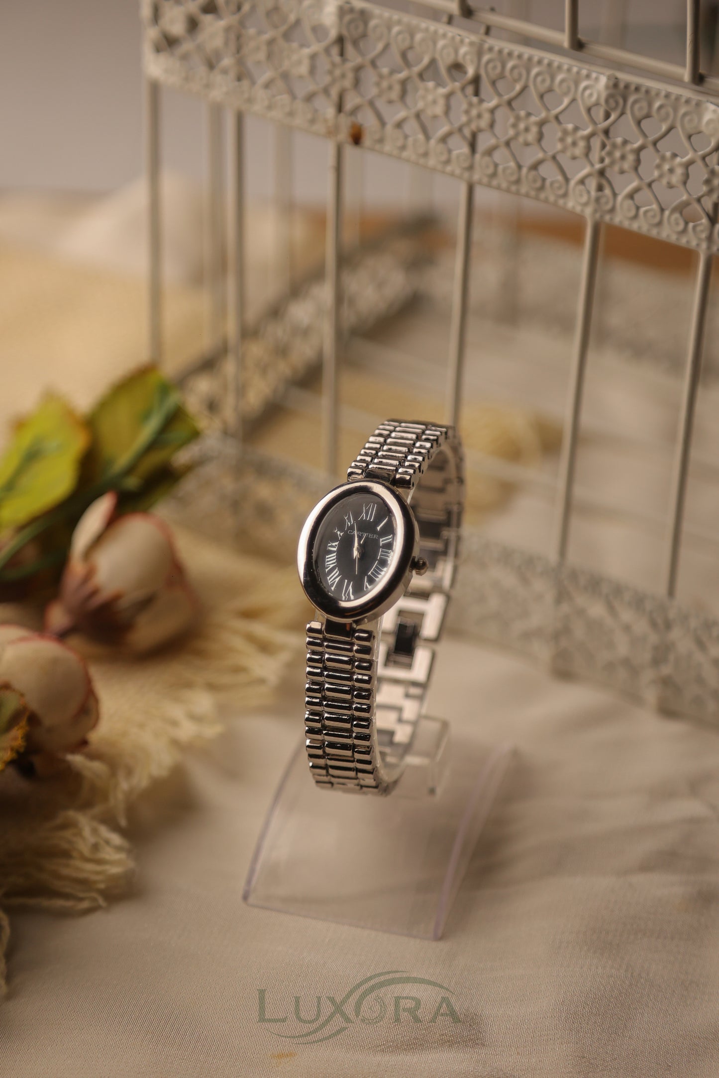 Carter Oval Silver Black