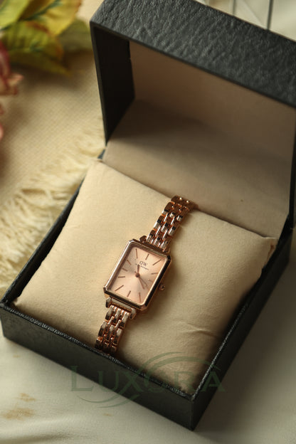 DW Rose