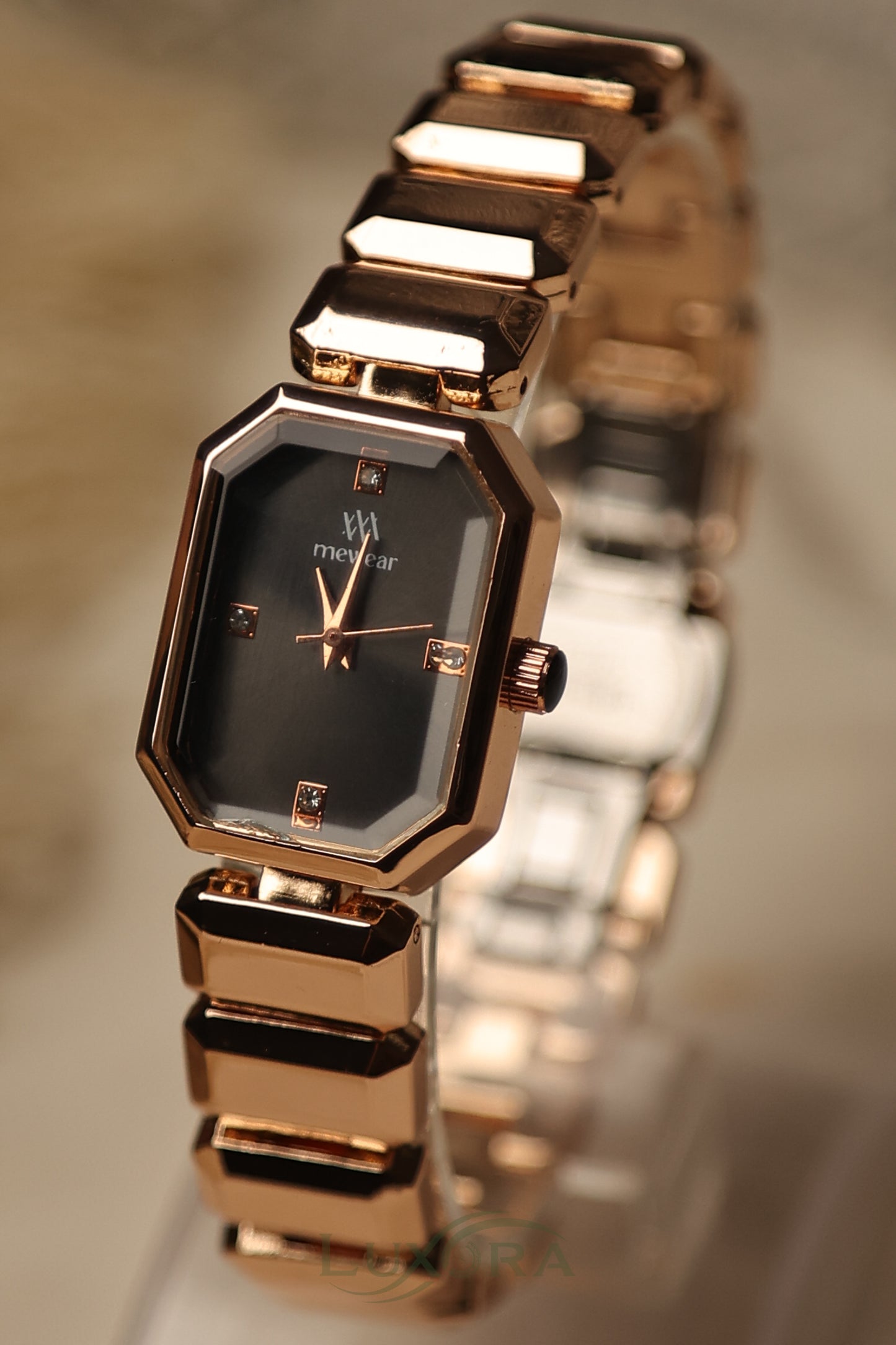 MW Etoile Black dial