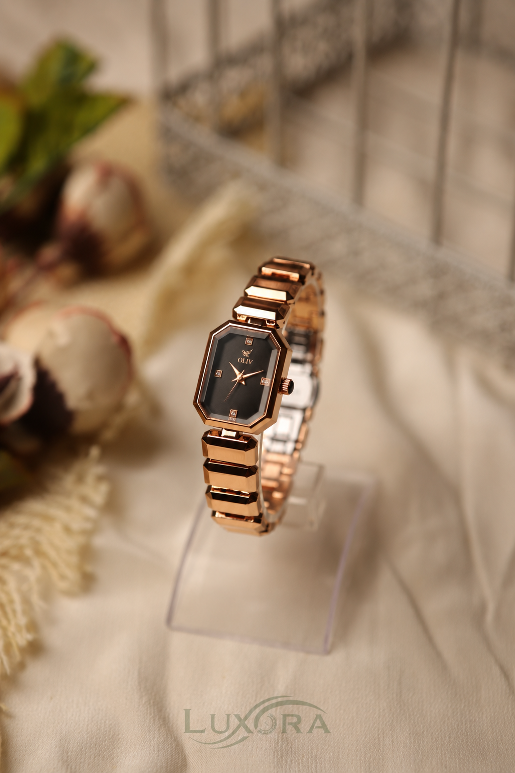 Oliv Etoile Black dial