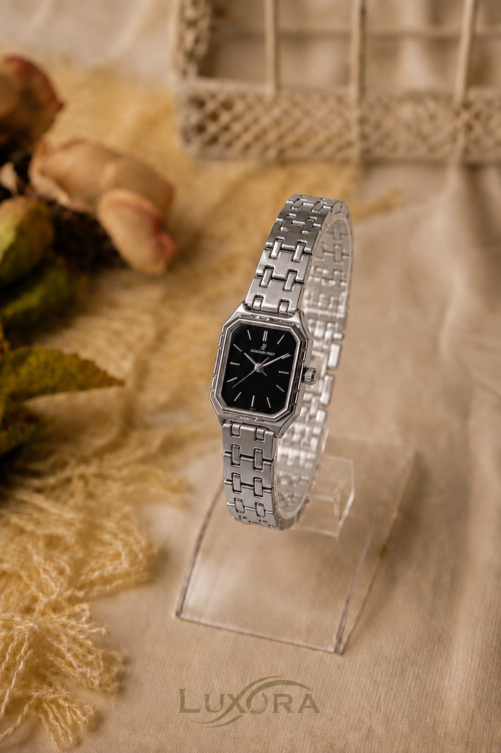Ap Square Silver Black