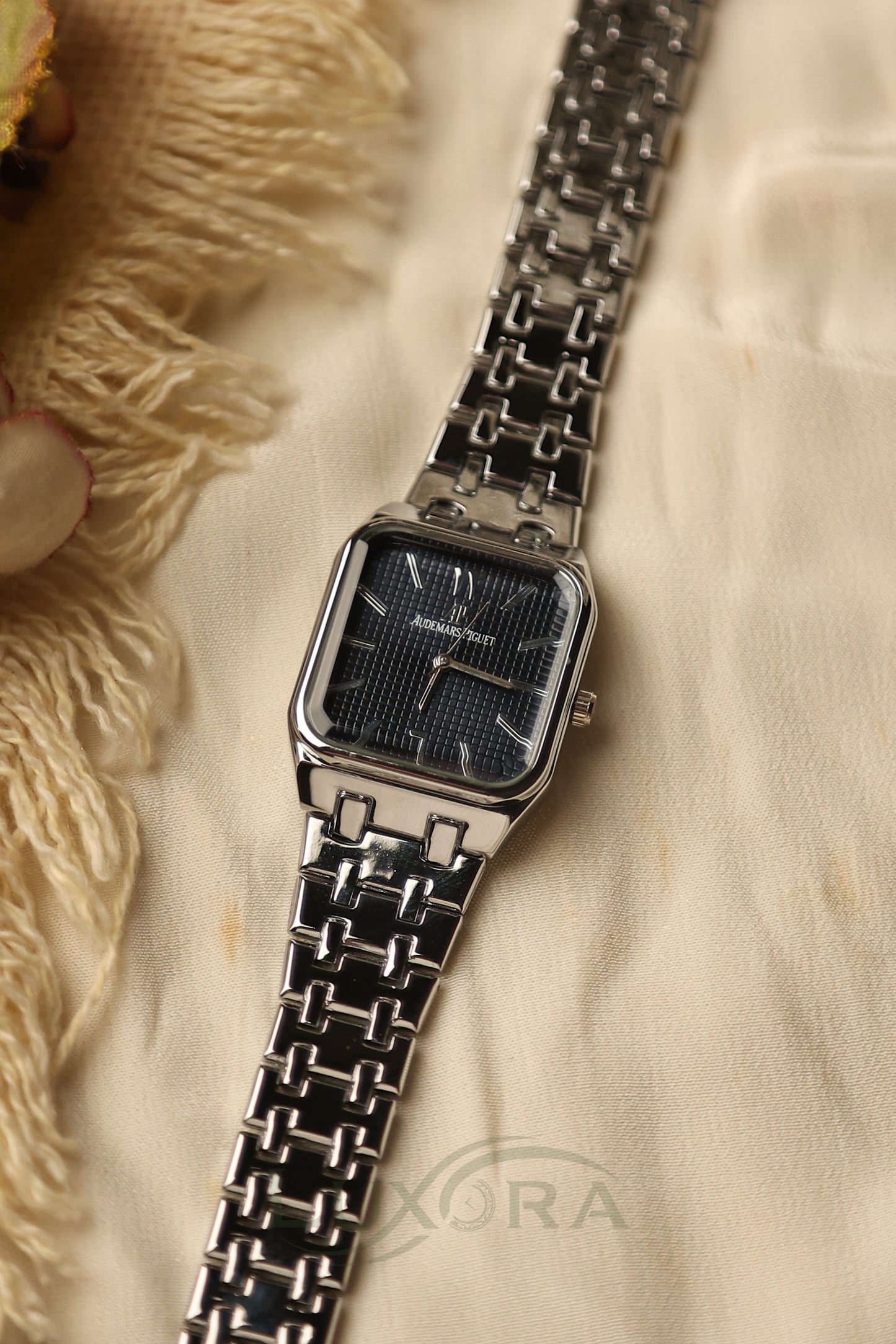 Ap Roman Silver Black