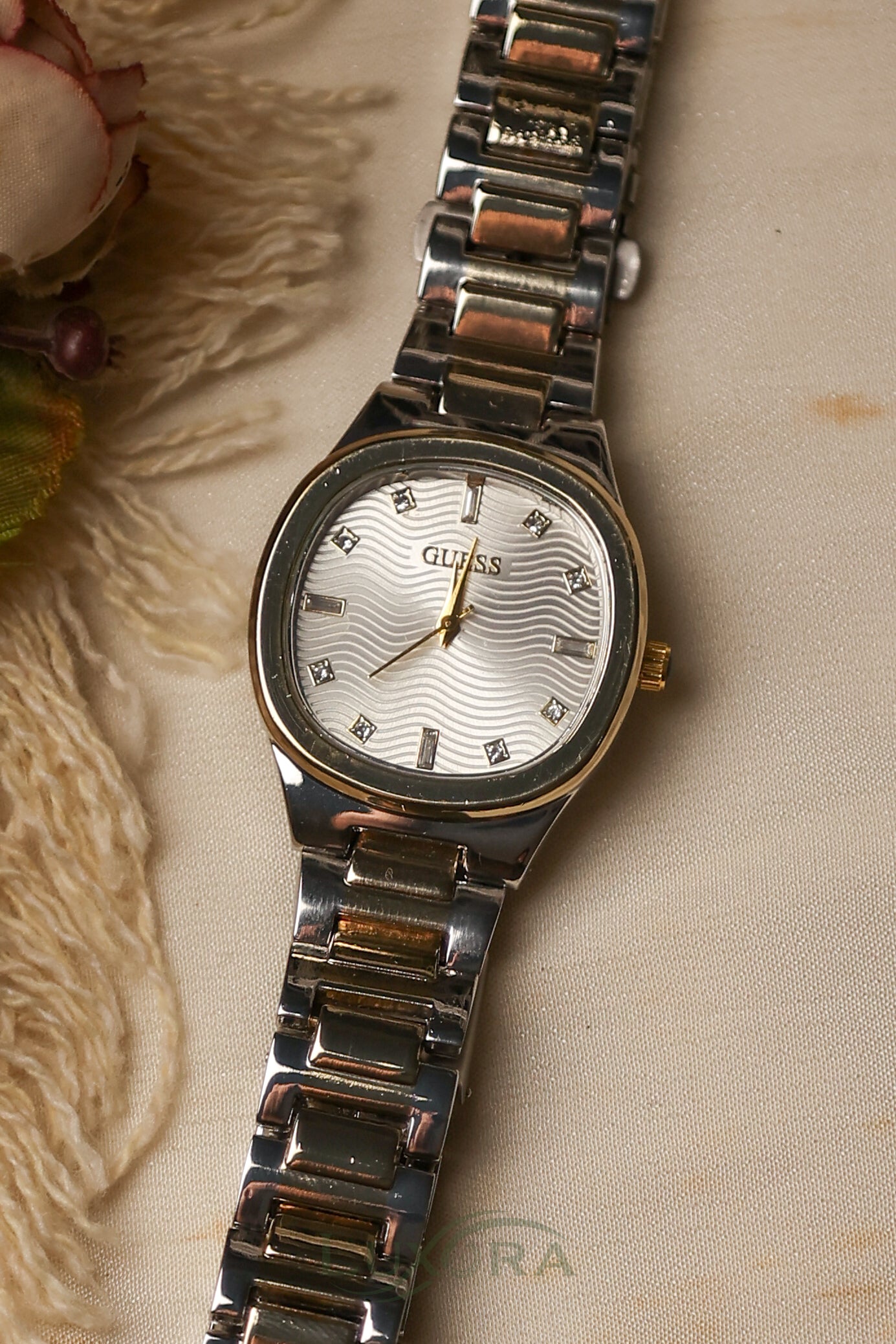 Guess Moon Two tone