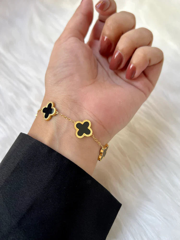Four Leaf Clover Bracelet (black)