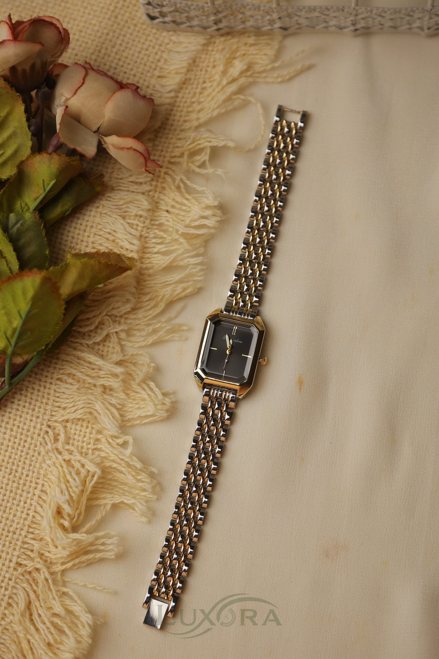 Xiny Twotone Black Dial