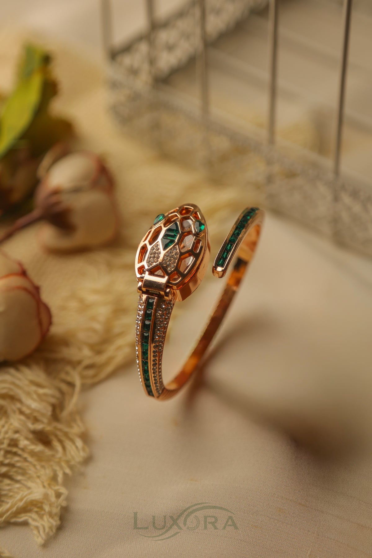 LX snake Rose green bracelt watch