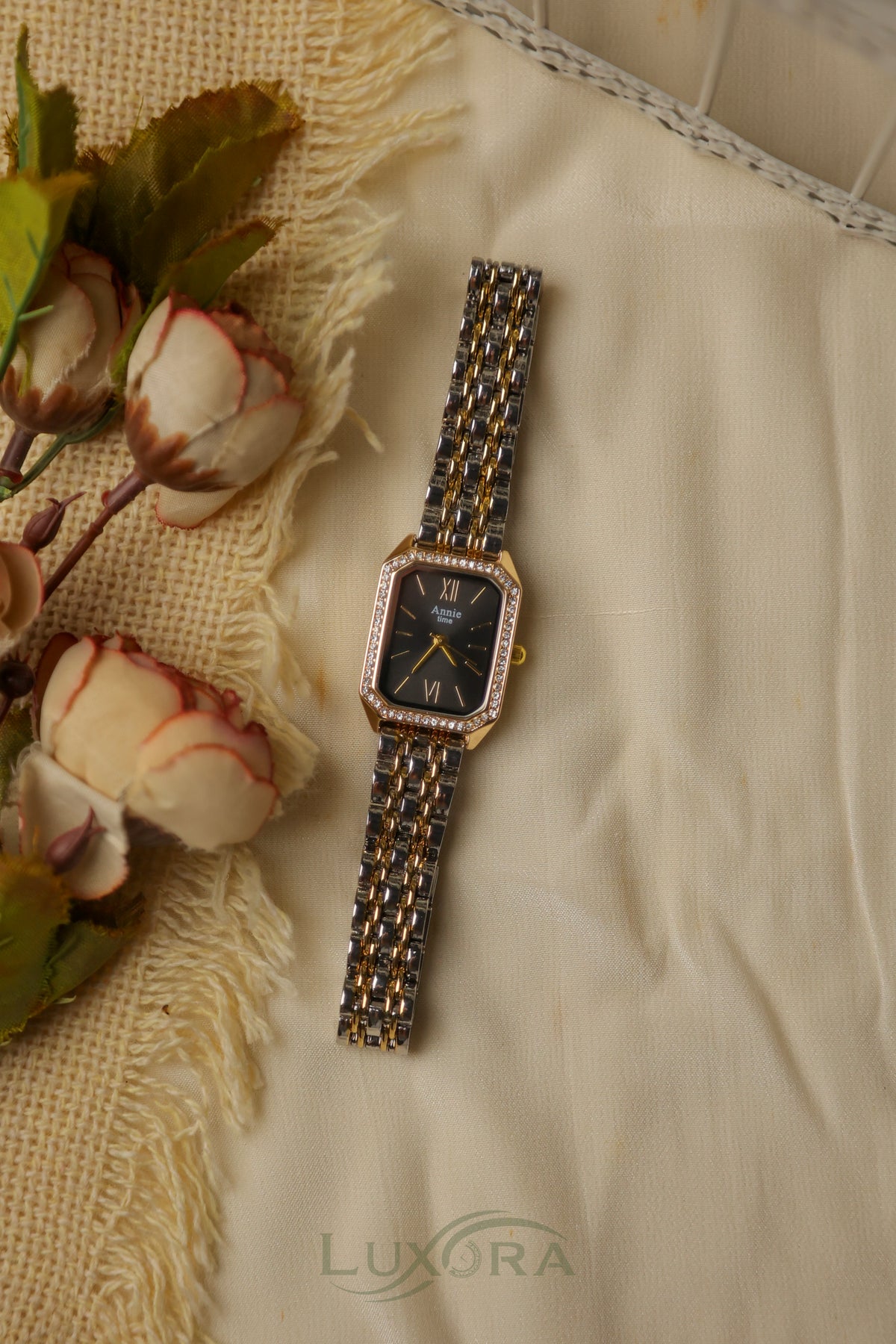 Annie Twotone Black dial