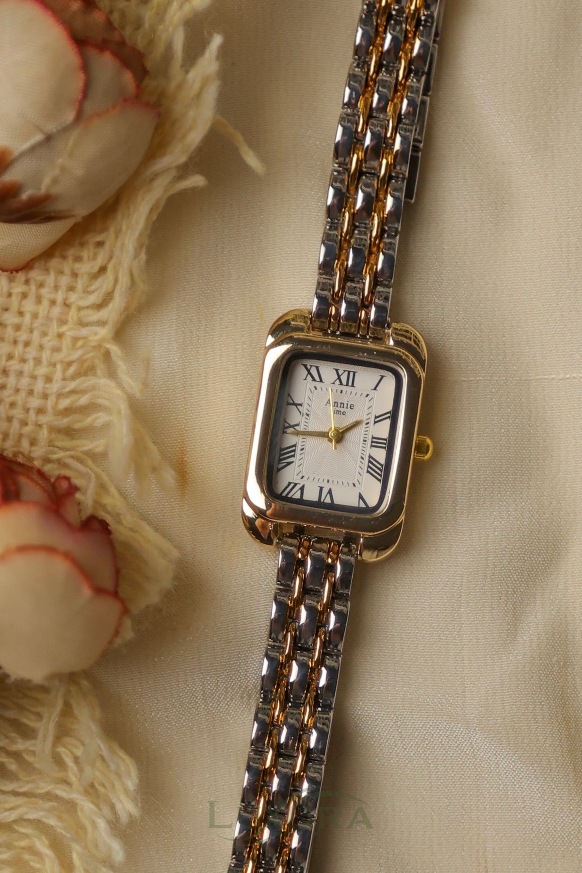 Elara Roman Twotone
