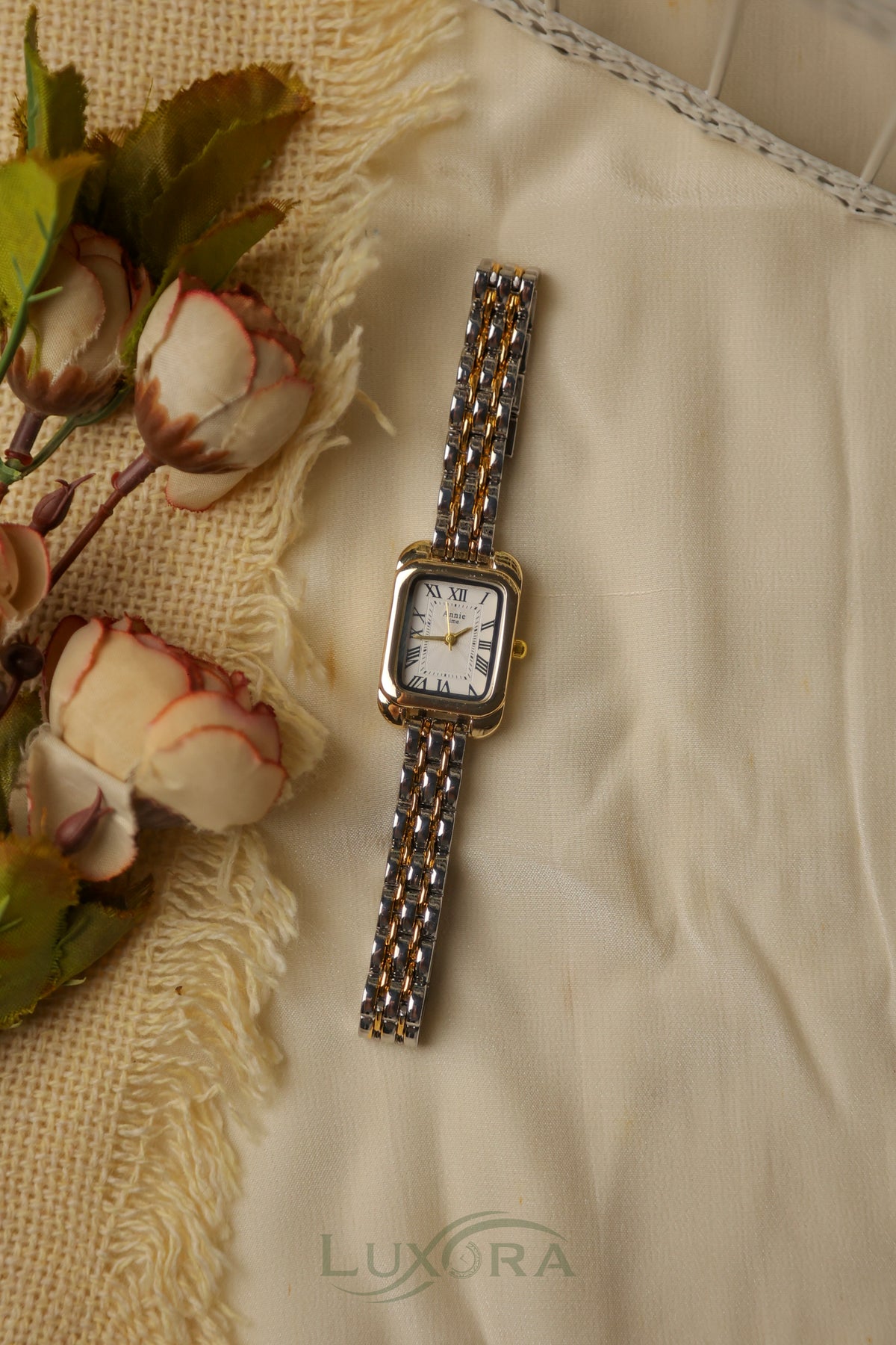 Elara Roman Twotone