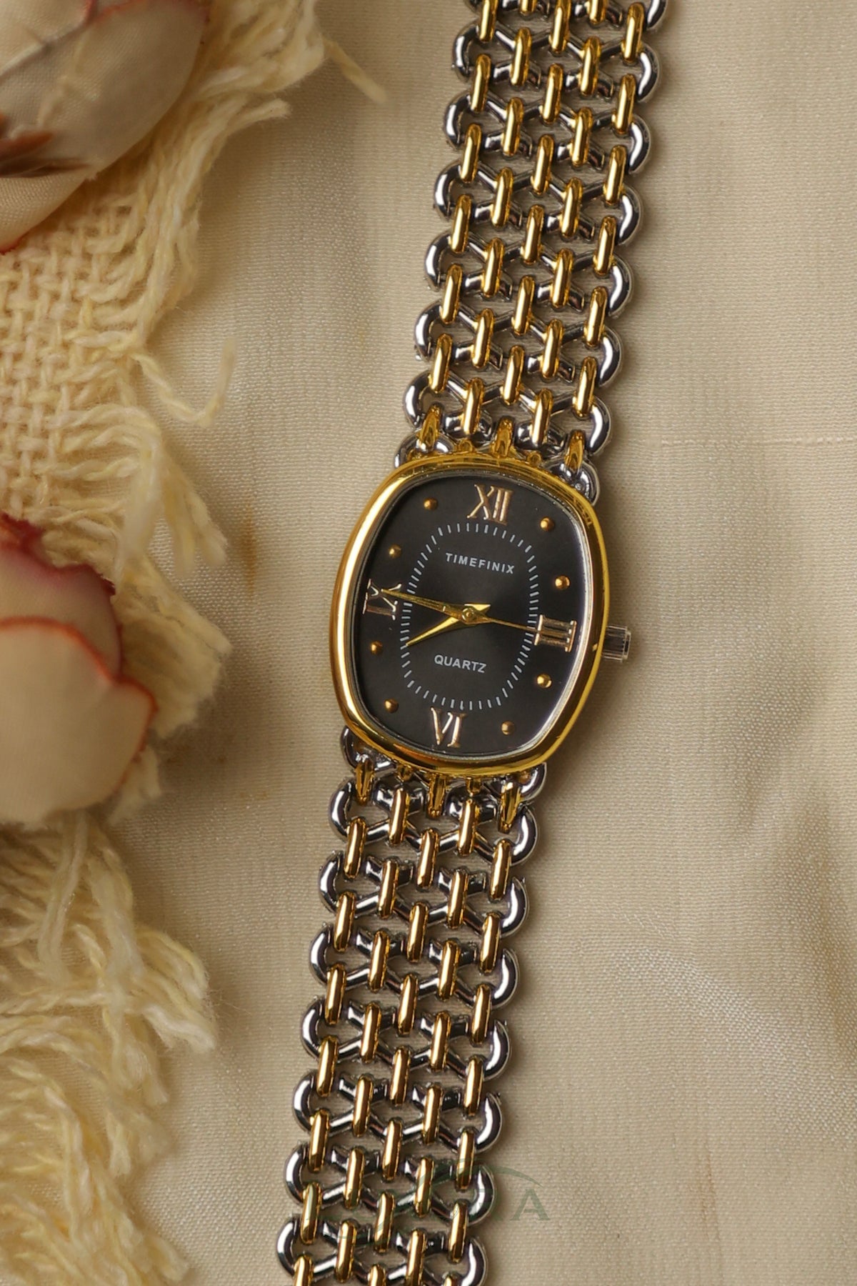 Finix twotone black dial