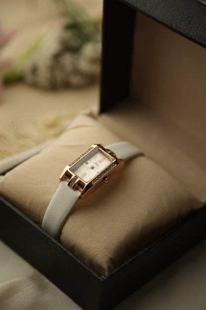 NOBLE WHITE STRAP GOLD